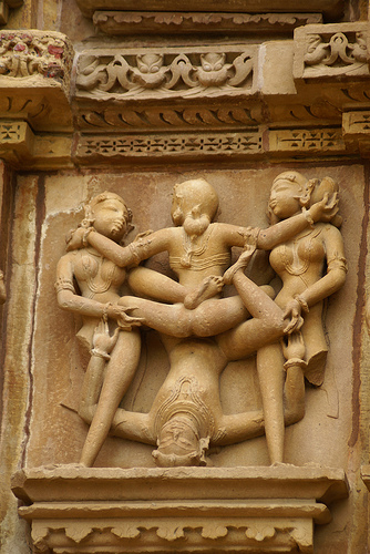 Relief Kama Sutra...